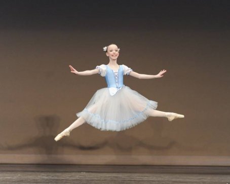 Greenwich Ballet Academy dancer Elizabeth Beyer wows the judges at the Youth America Grand Prix competition.